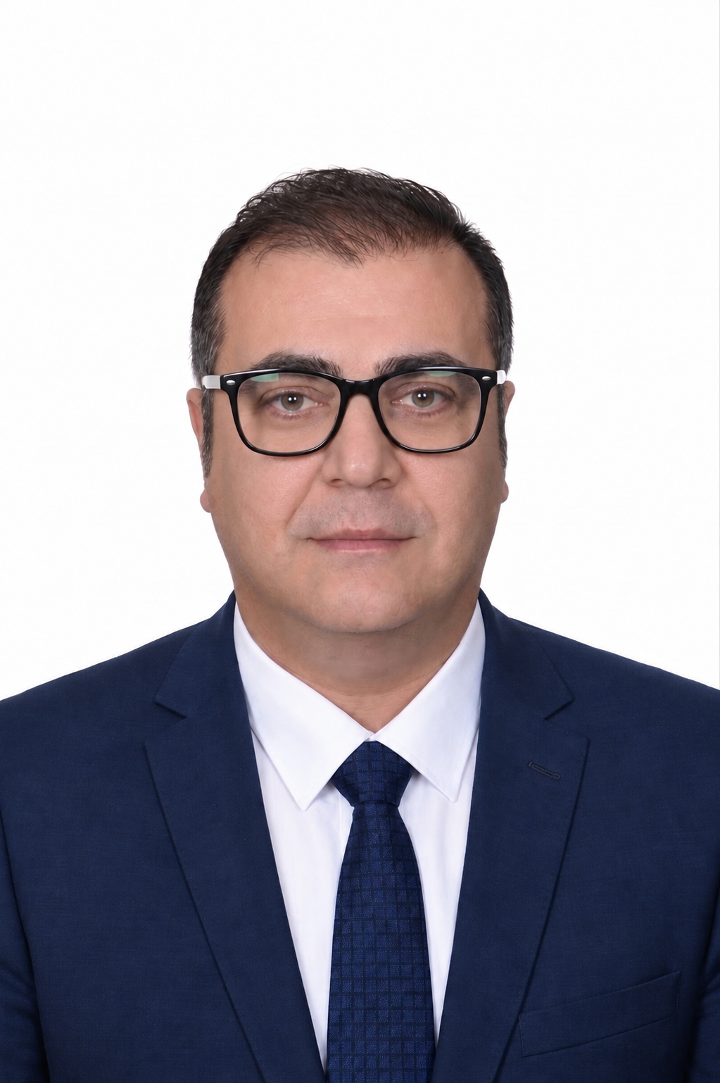 Mevlüt Akan — profesyonel portre